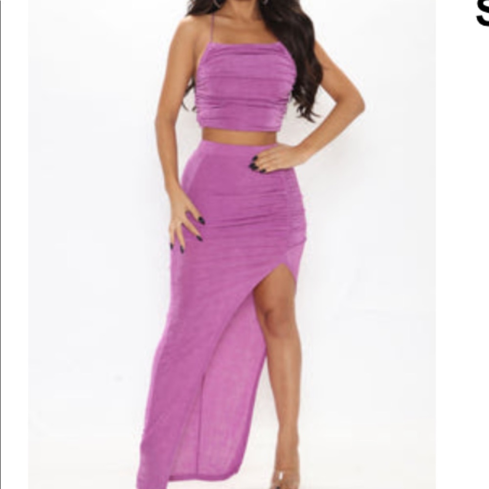 Never worn fashion nova 2 piece set.